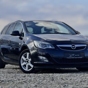 Opel Astra J - 2010